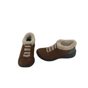 Bzees Women's Brown Faux Fur Lined Slip-On Booties Size 6.5